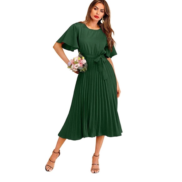 🎉 HOST PICK | New✨ Elegant Hunter Green Pleated Flounce Dress - Picture 2 of 11